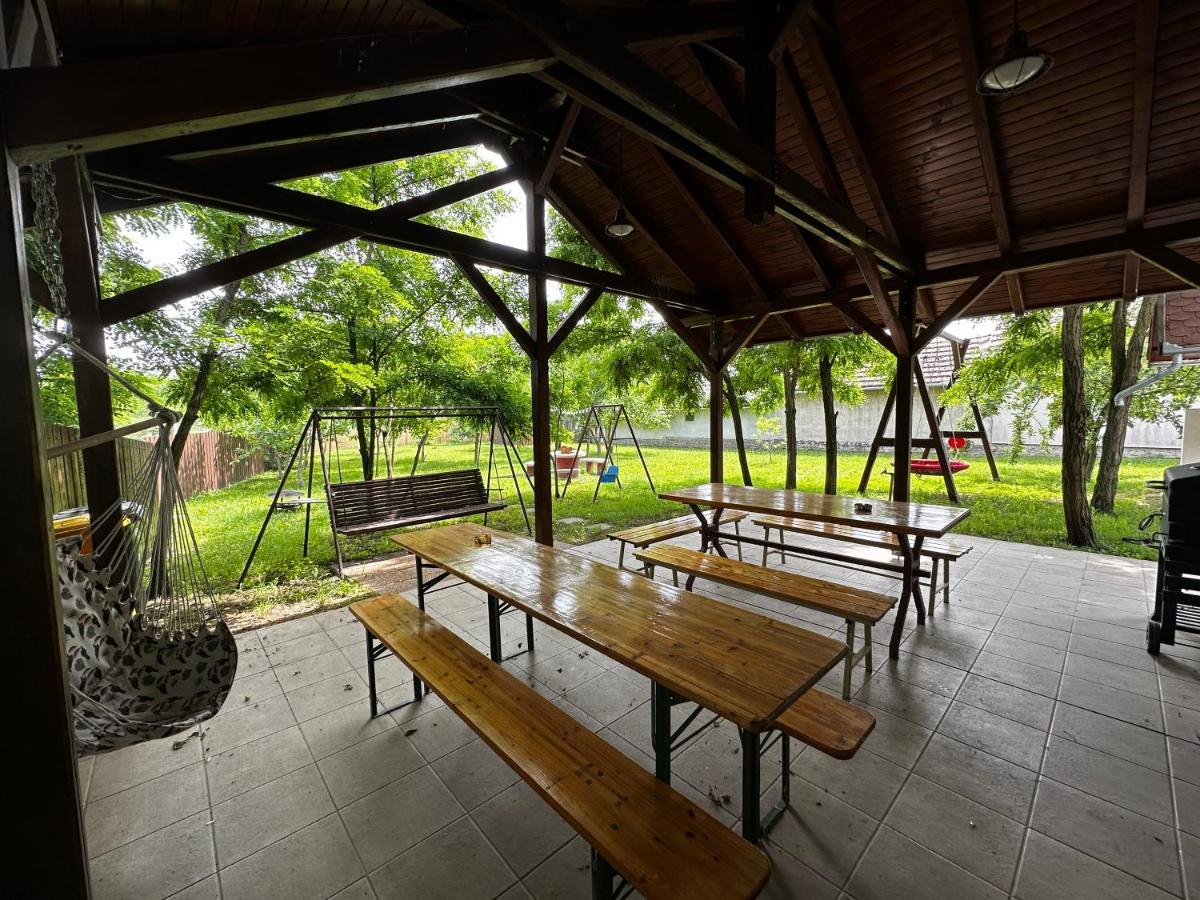 Alfoeldi Vendeghaz - Devavanya Exterior photo